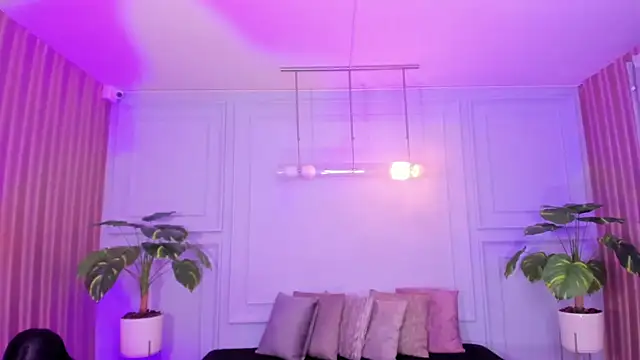 Snapshot of keytinthomson_ chatting on May 7, 2026, 7:39 pm keytinthomson online show from May 7, 2026, 7:39 pm
