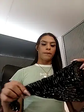 Snapshot of keytinthomson_ chatting on March 21, 2026, 5:28 pm keytinthomson online show from March 21, 2026, 5:28 pm