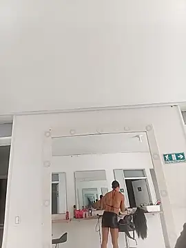 Snapshot of keytinthomson_ chatting on March 7, 2026, 4:56 pm keytinthomson online show from March 7, 2026, 4:56 pm