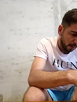 Alex-andru88 online show from December 4, 2025, 12:59 pm