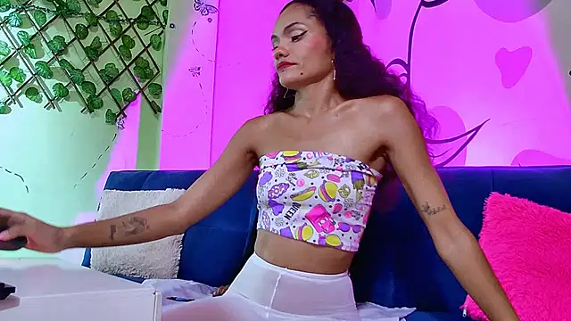 Karen Ariass online show from June 26, 2026, 2:28 am