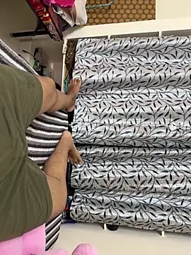 Yourslovingdick online show from March 16, 2026, 4:42 am