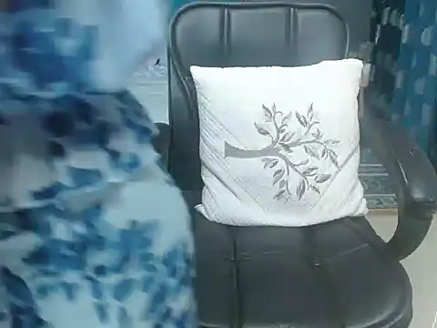 Snapshot of Urlove_lily chatting on September 30, 2025, 6:08 am Urlove lily online show from September 30, 2025, 6:08 am