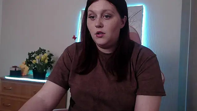 Alisawoods  online show from May 6, 2026, 1:15 pm