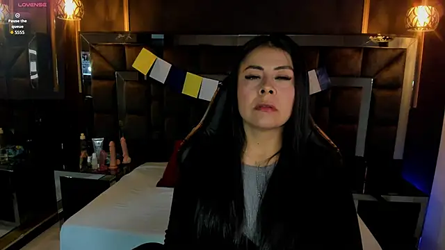 Aniajoness  online show from September 27, 2025, 4:40 am