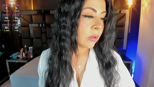 Aniajoness  online show from September 19, 2025, 4:27 am