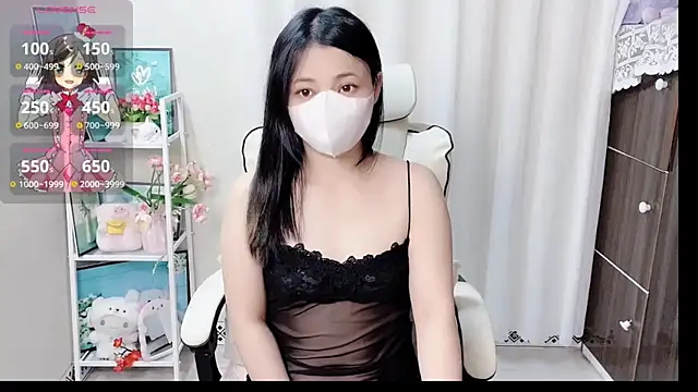phuongnhi  online show from June 7, 2026, 9:03 am