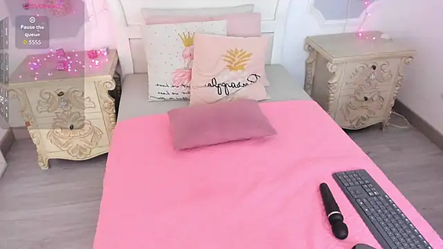 MeganStar   online show from November 29, 2025, 12:05 pm