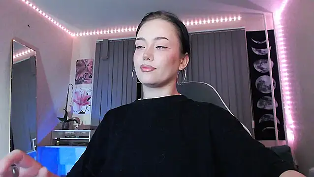 cutefrendlyuser online show from June 10, 2026, 9:16 pm