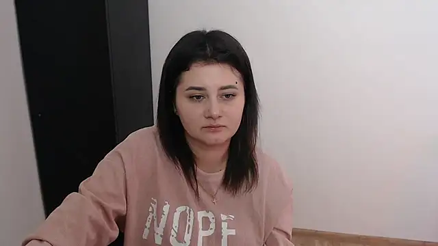 Katrin kiss  online show from October 10, 2025, 12:28 pm