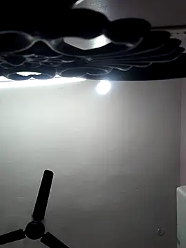 Tamil-Meenu12 online show from September 20, 2025, 4:39 am