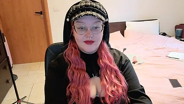 AlyssaWonderland online show from December 4, 2025, 8:13 am