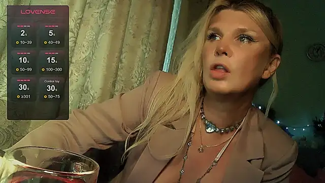 TsPostophere online show from October 15, 2025, 9:06 am