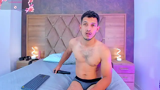 EimyAndMaxi online show from September 10, 2025, 8:41 pm