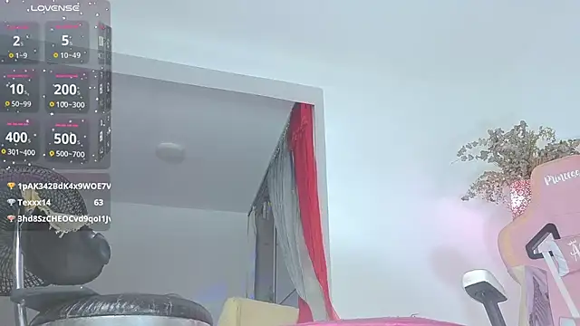 Snapshot of Queen_Morena chatting on July 22, 2026, 5:09 am Queen Morena online show from July 22, 2026, 5:09 am