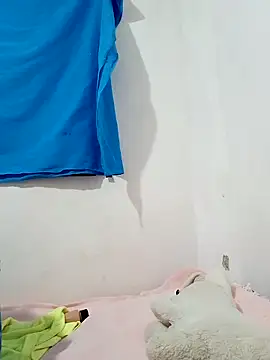 yaneth  online show from November 9, 2025, 11:20 pm