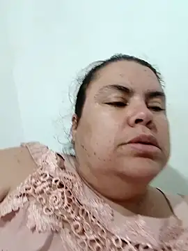 yaneth  online show from January 11, 2026, 11:33 pm