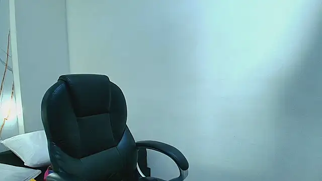 Karla hilton1 online show from September 21, 2025, 10:53 am