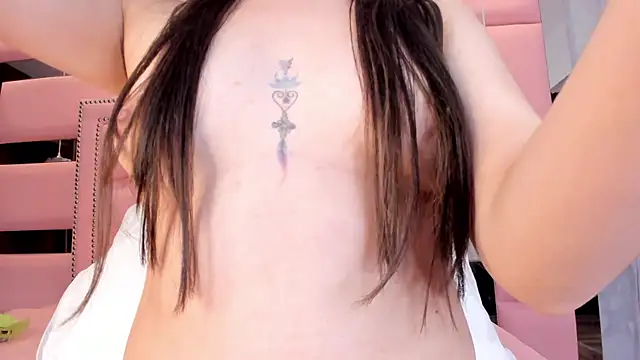 LiliCarterm online show from September 30, 2025, 11:11 pm