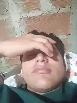 Snapshot of HOMBRESUPERHOT chatting on November 2, 2025, 2:33 pm HOMBRESUPERHOT online show from November 2, 2025, 2:33 pm