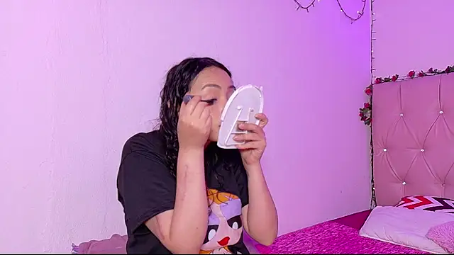 manumeow1 online show from February 9, 2026, 10:19 pm