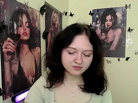 LadyAlice  online show from September 22, 2025, 6:08 am