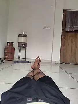 dhruve2010 online show from October 9, 2025, 6:14 am