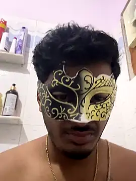 VVcouple online show from November 10, 2025, 9:31 pm