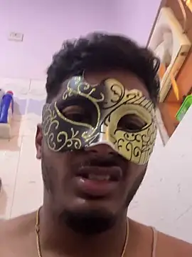 VVcouple online show from September 13, 2025, 4:01 am