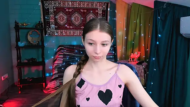 JulieDaniel online show from April 24, 2026, 4:14 am