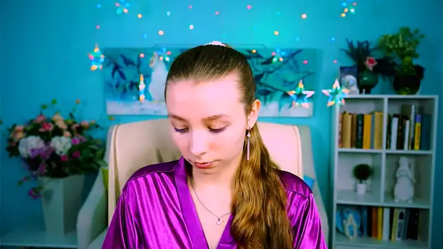 JulieDaniel online show from October 17, 2025, 4:27 am