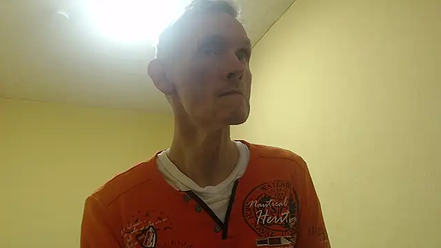 k74robert online show from December 5, 2025, 2:04 pm