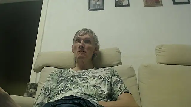 k74robert online show from November 2, 2025, 1:38 pm