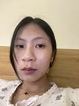 Lil-Gi online show from September 12, 2025, 3:34 pm