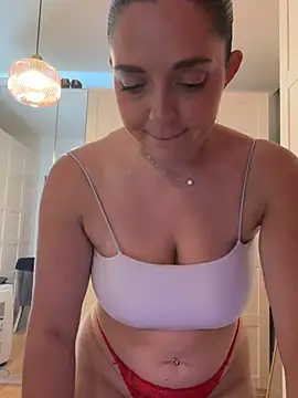 chloedlm5 online show from June 29, 2026, 8:43 am
