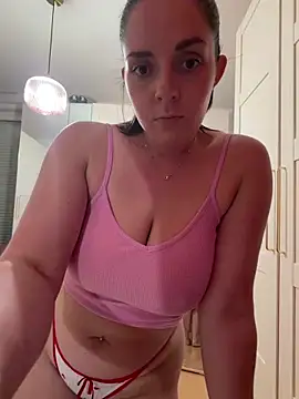 chloedlm5 online show from April 26, 2026, 7:33 pm