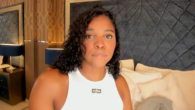 LisaMendez online show from July 1, 2026, 9:26 pm
