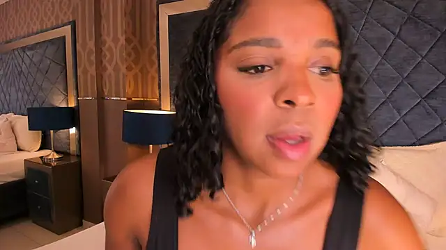 LisaMendez online show from June 26, 2026, 4:18 am