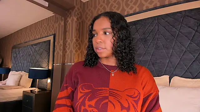 LisaMendez online show from July 5, 2026, 3:44 am