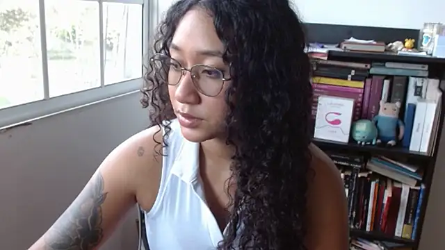 clitia xx online show from February 4, 2026, 8:37 pm