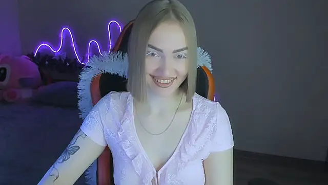 LaraKrein lk online show from December 15, 2025, 3:51 pm