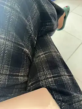 sharon-Hanna online show from November 6, 2025, 1:42 am