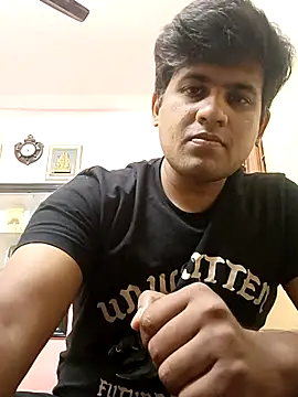 nareshrddd5 online show from October 8, 2025, 5:02 pm