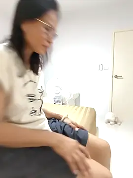 Mama Eva 1 online show from February 25, 2026, 12:11 am