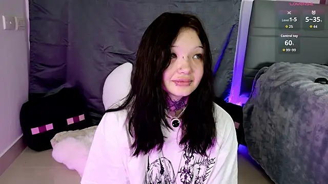 Lein Bone online show from August 2, 2026, 11:02 pm