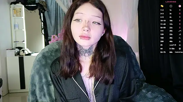 Lein Bone online show from June 19, 2026, 1:00 am