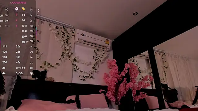 Lein Bone online show from October 3, 2025, 5:14 pm