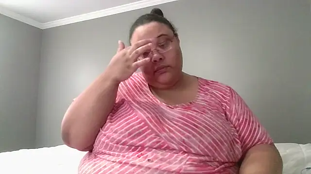 SexyBBW10790 online show from February 25, 2026, 3:23 pm