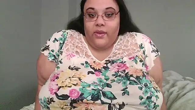 SexyBBW10790 online show from April 21, 2026, 2:56 pm