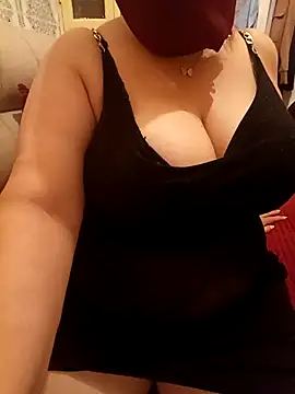 mayakhalyfaa online show from October 17, 2025, 1:42 am